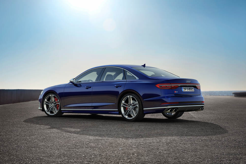 Audi S8 2019, la gran berlina se pone el traje de 571 CV