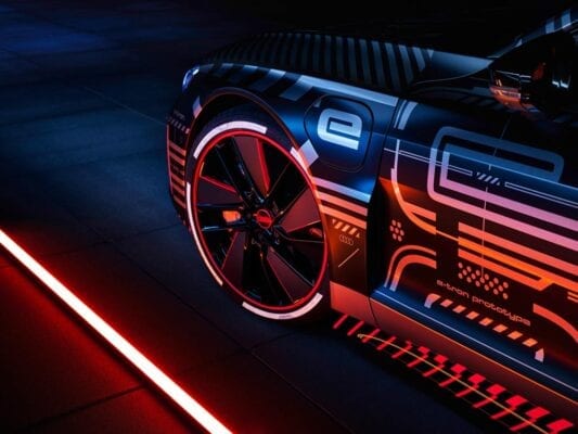 Audi e-tron GT previa detalle aleta delantera