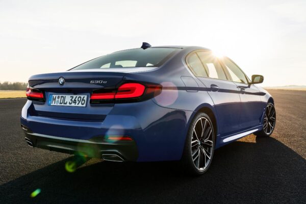 BMW Serie 5 2020 trasera