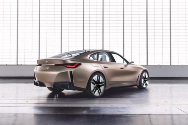 BMW i4 Revista CAR