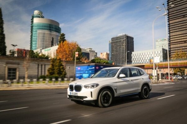 BMW iX3 prueba