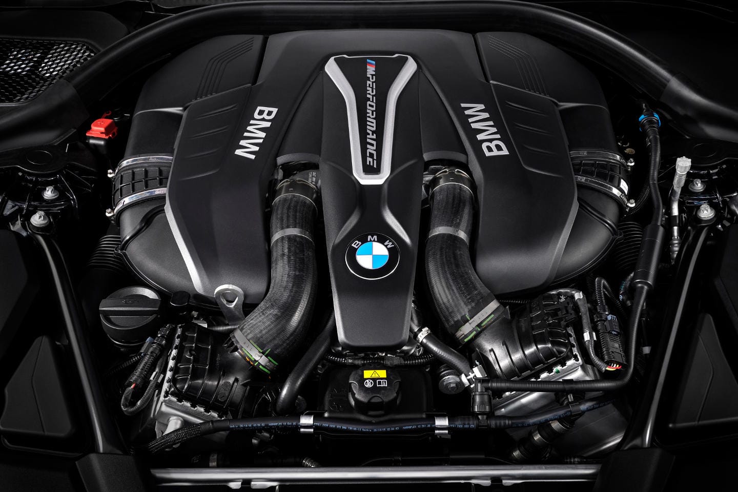 BMW M550i