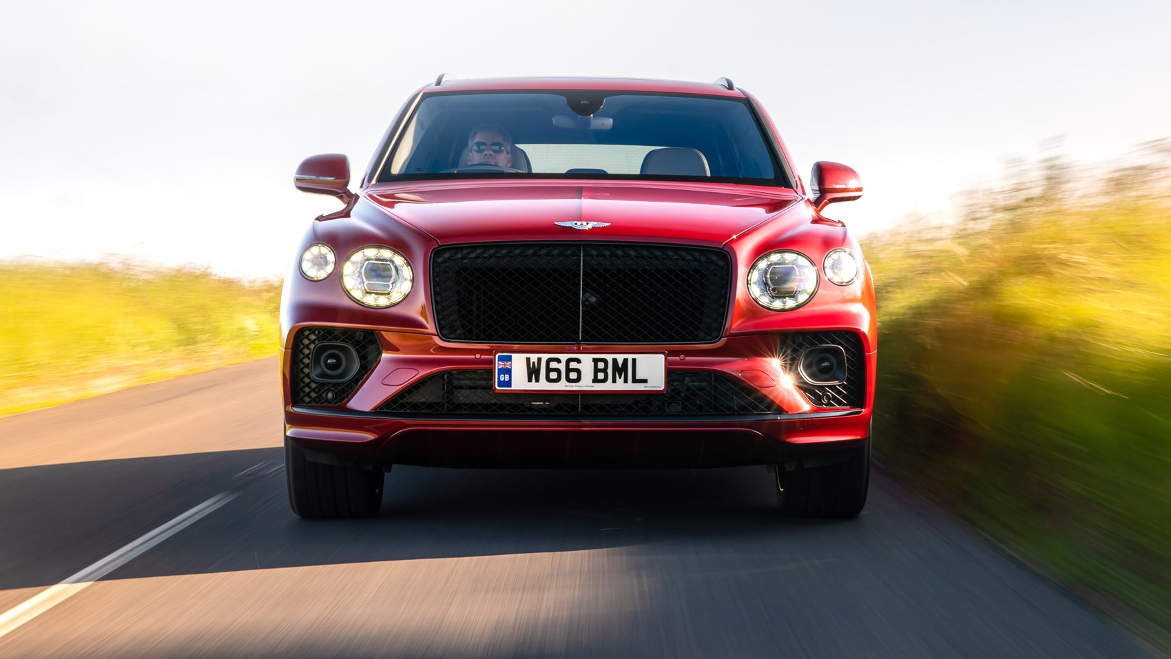 Prueba Bentley Bentayga Hybrid 2021: nuevo look para un propulsor conocido