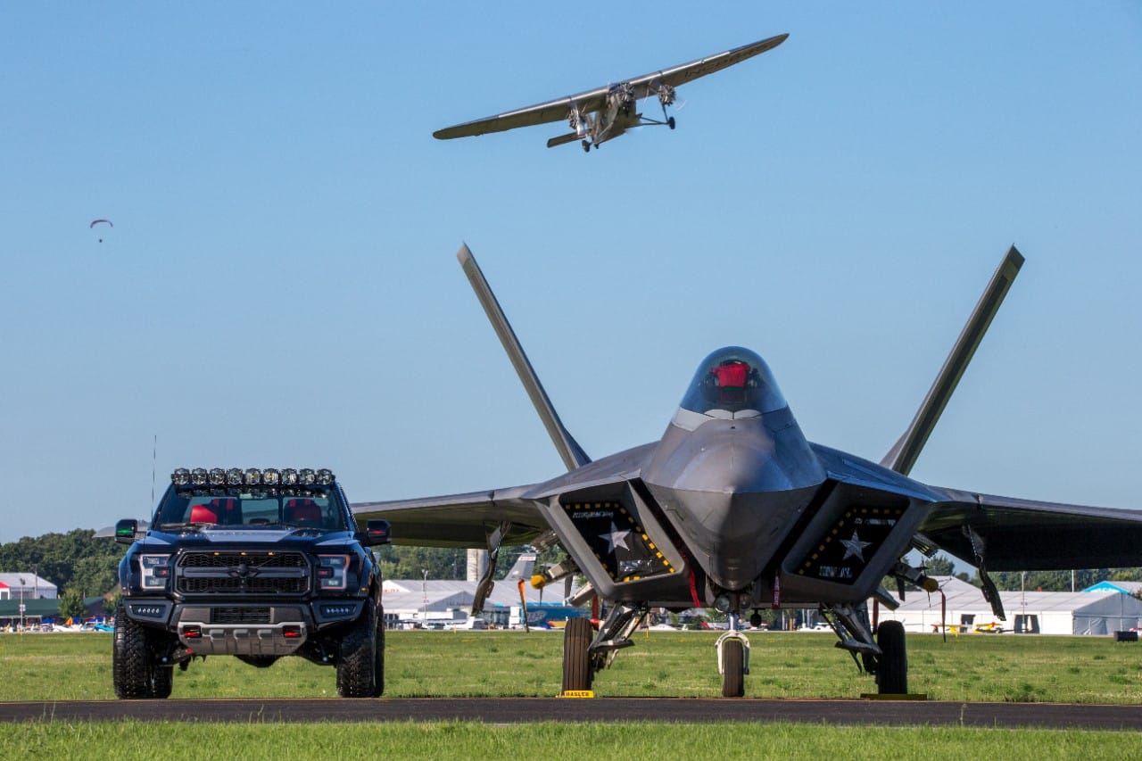 Este Ford F-22 F-150 Raptor sería la pick-up perfecta para «Maverick»