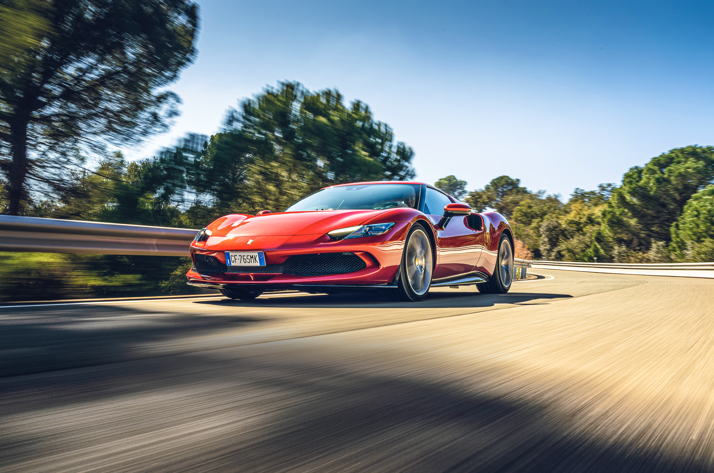 Prueba Ferrari 296 GTB. Amanece en Maranello