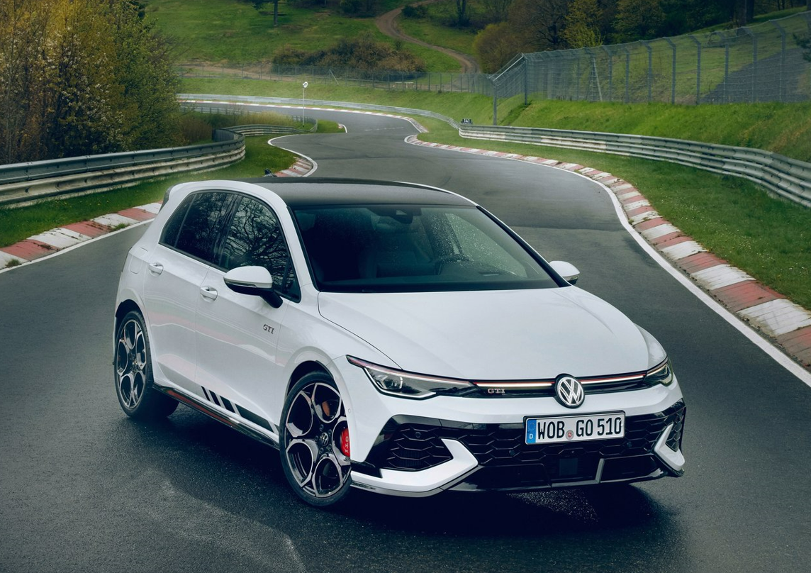 Con la versión de 2024 el Golf GTI llega a los 100 km/h en menos de 6 segundos