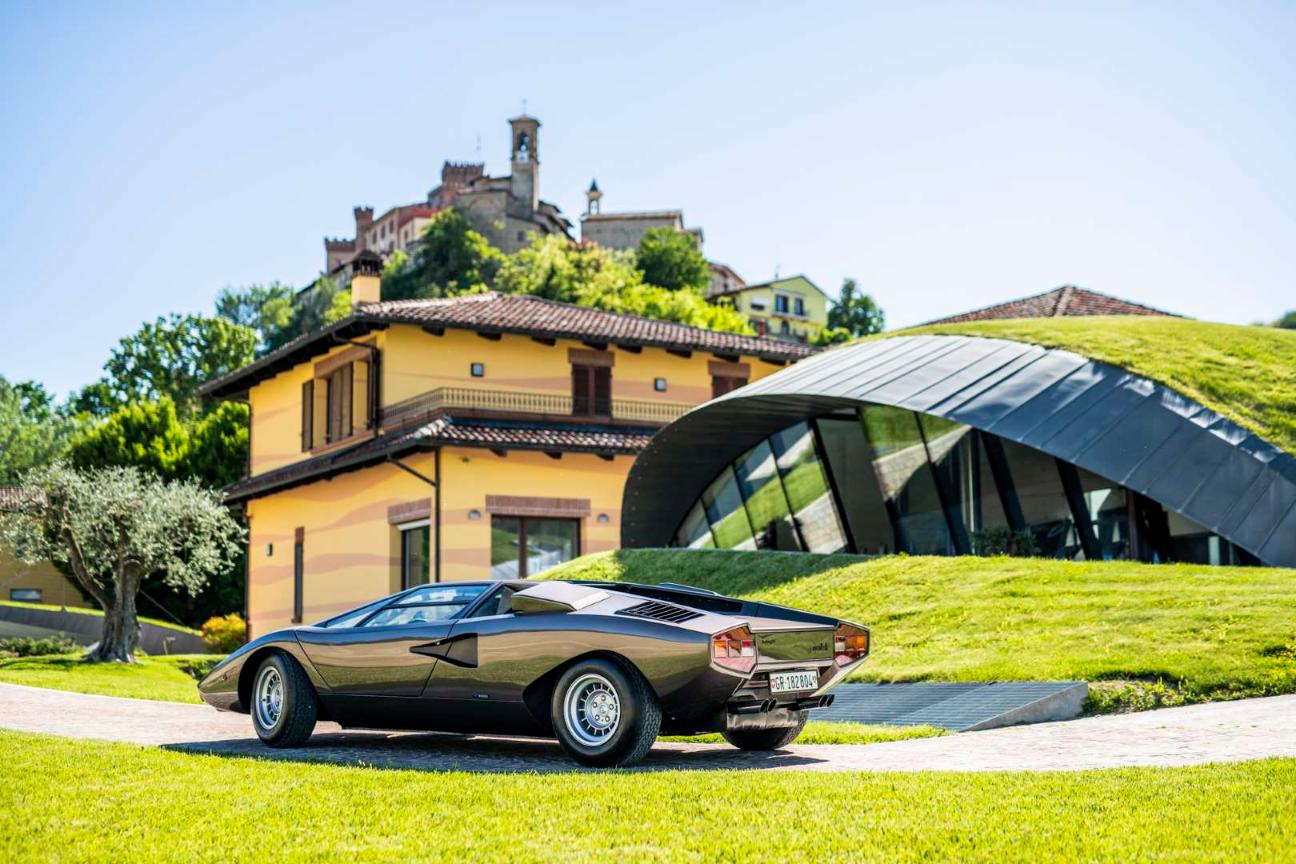 Generaciones Countach: Countach LP400, el primero de producción