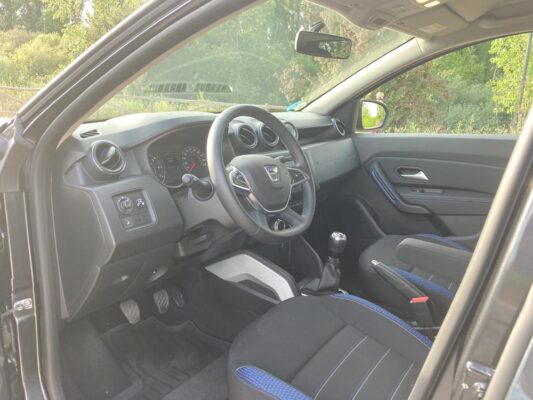 Dacia Duster GLP interior