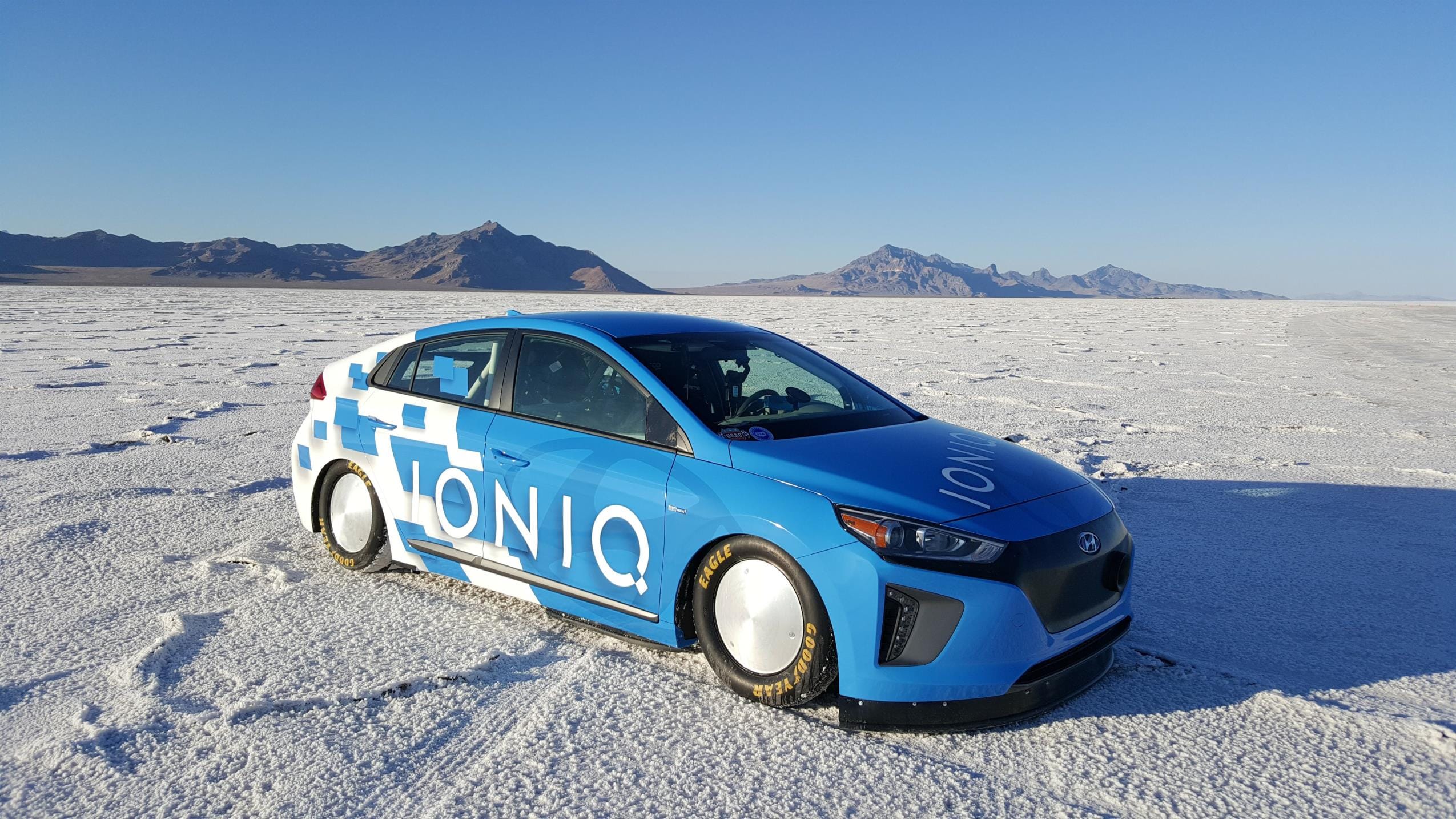 ¡Nuevo récord para Hyundai! El Ioniq Híbrido alcanza los 253 km/h