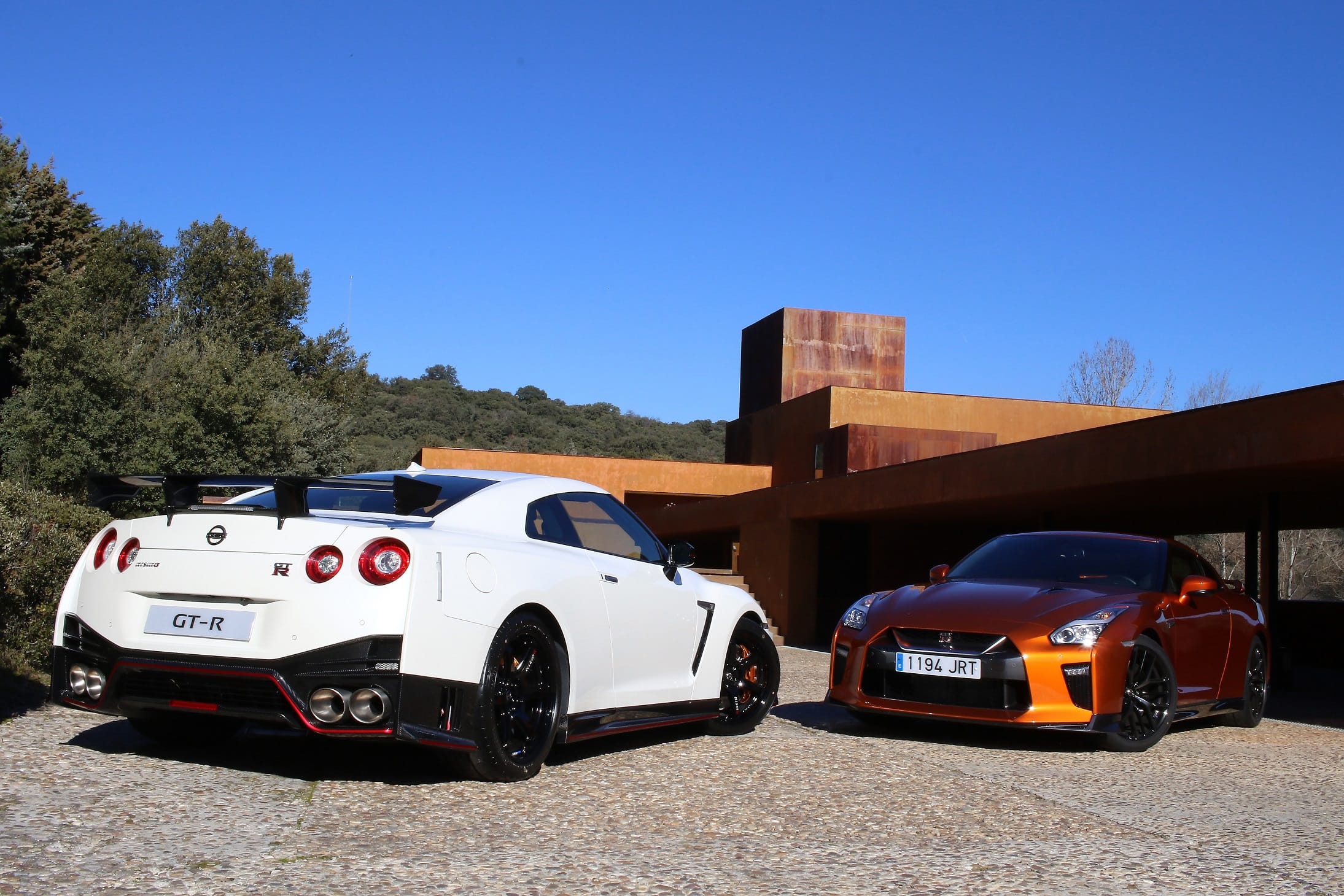 Nissan GT-R Nismo 2017:  «Godzilla» se enfunda el mono de carreras