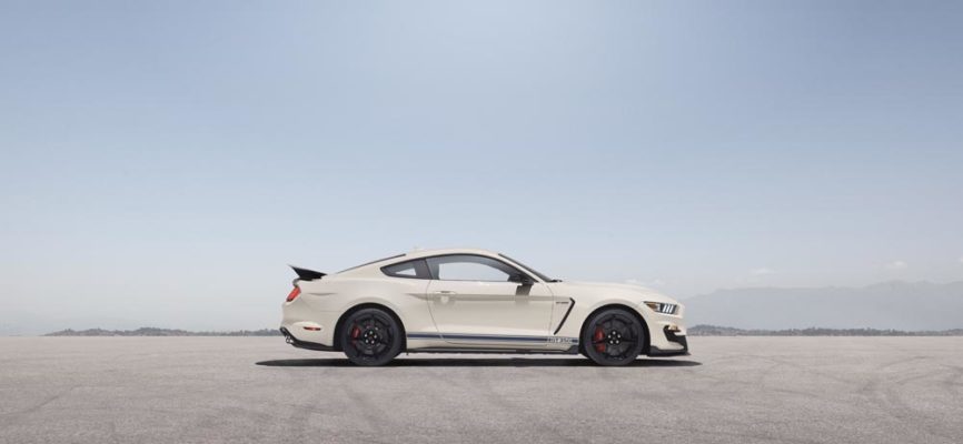 Perfil Mustang Shelby GT350 Heritage Edition 