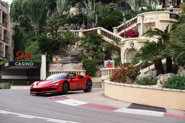 Ferrari SF90 Stradalle Monaco