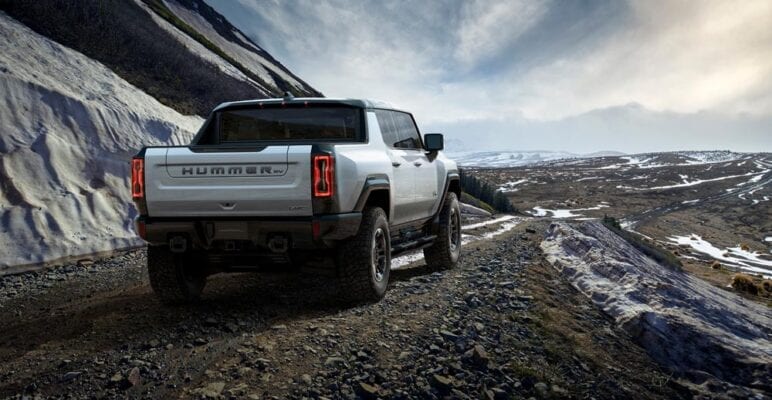 GMC Hummer EV en offroad