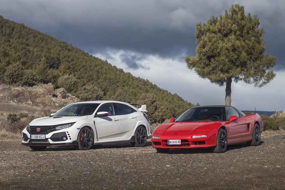 Honda Civic Type R (2017) y NSX (1990)