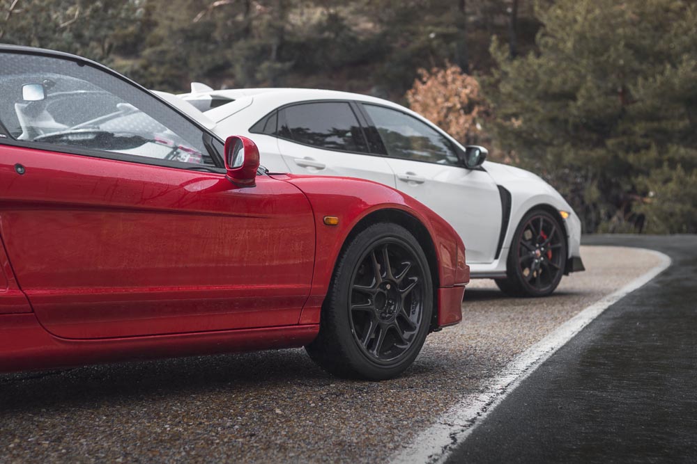 Honda Civic Type R (2017) y NSX (1990)