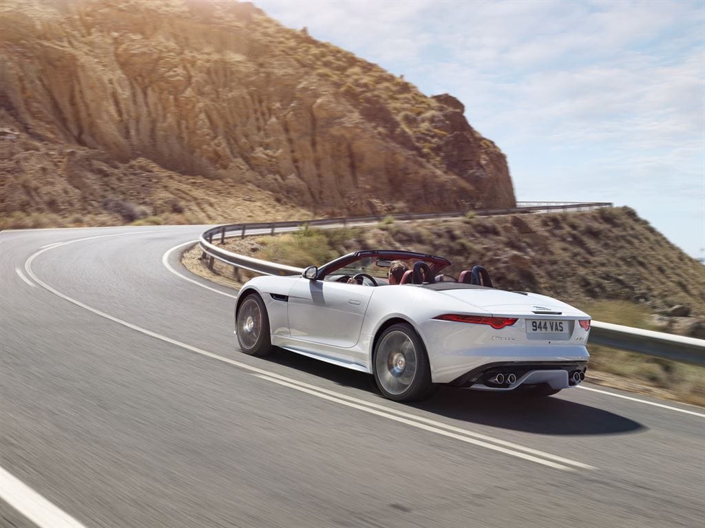 Jaguar F-Type Vs Audi R8 Spyder: jugando en champions