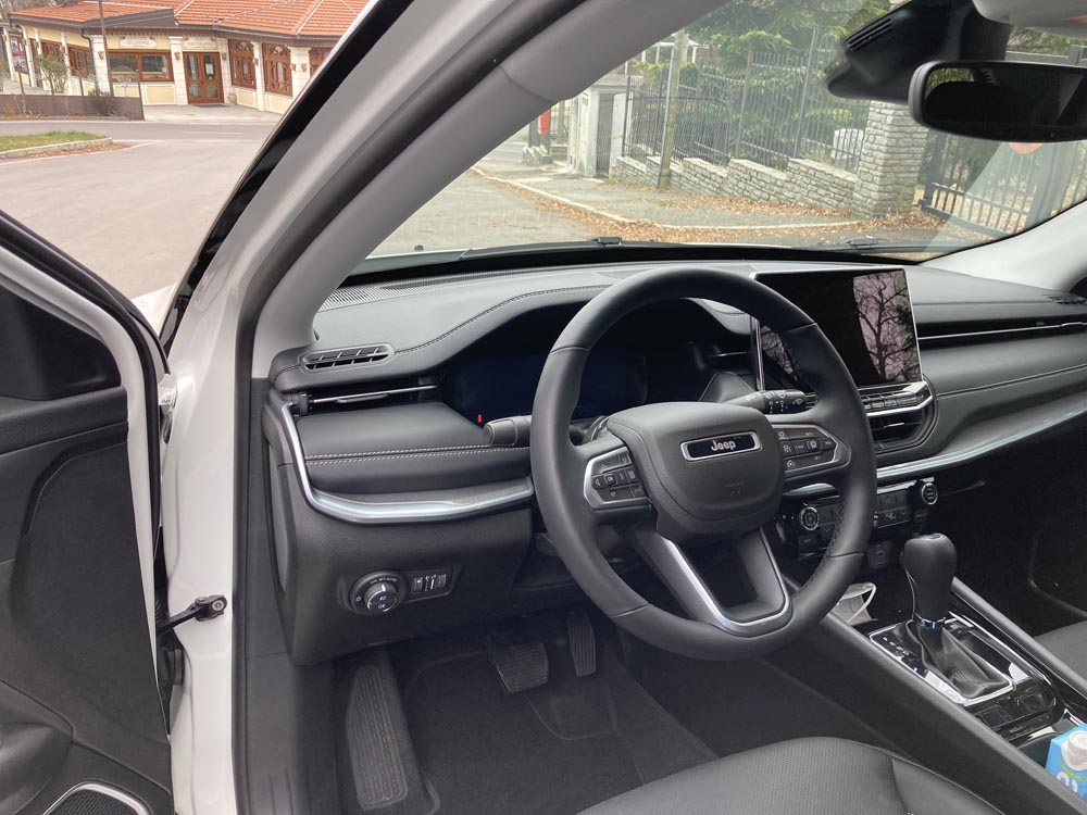 Jeep Compass interior