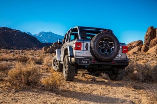 Jeep Wrangler 4xe trasera