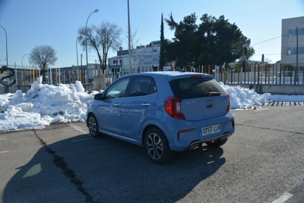 KIA Picanto GT-Line tres cuartos trasera