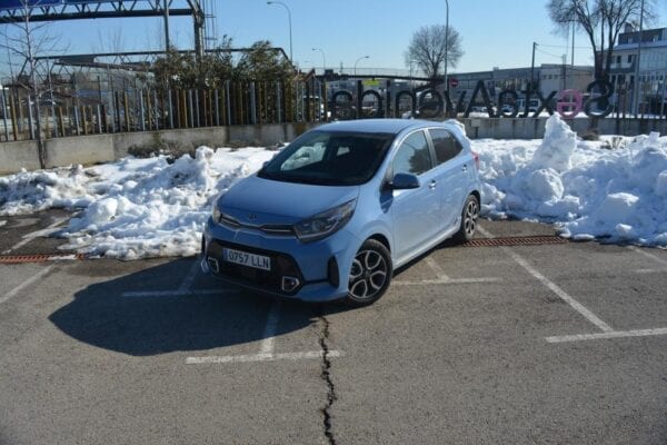 KIA Picanto GT-Line tres cuartos superior