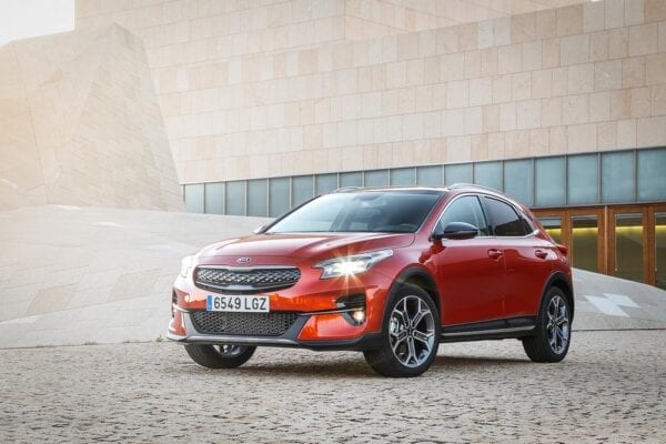 Kia XCeed PHEV tres cuartos frontal