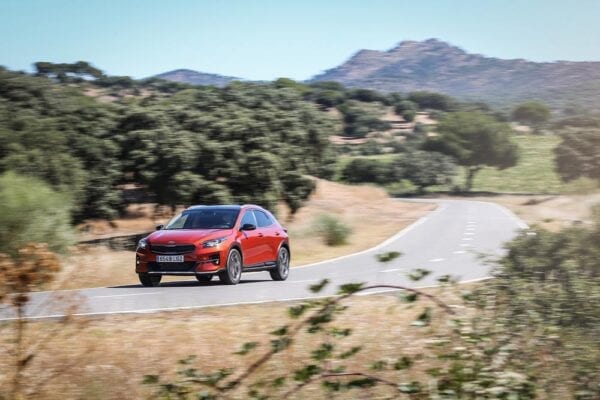 Kia XCeed PHEV carretera