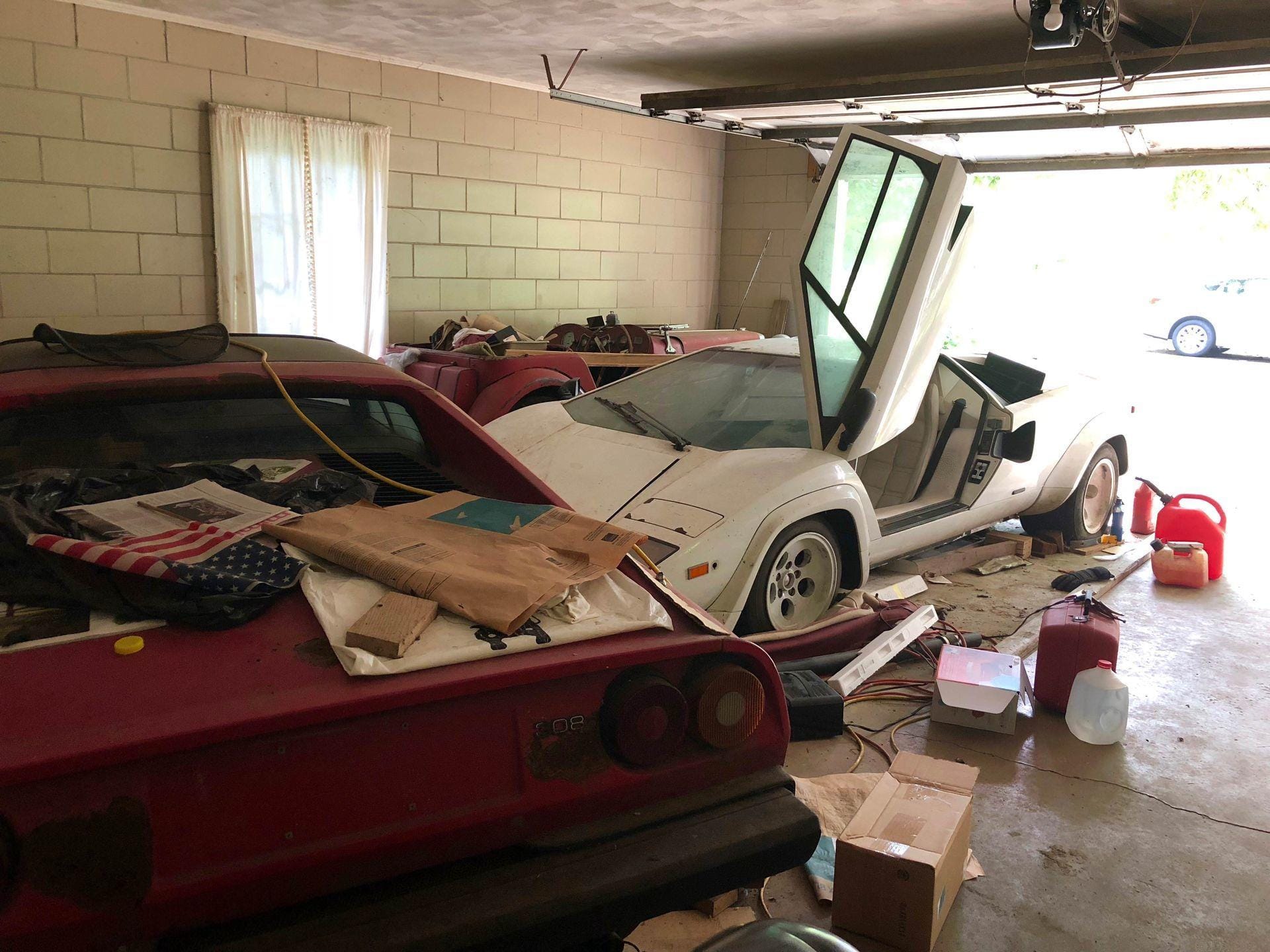 ¿El «barn find» del año? Un Countach y un 308 GTB en el garaje de su abuela