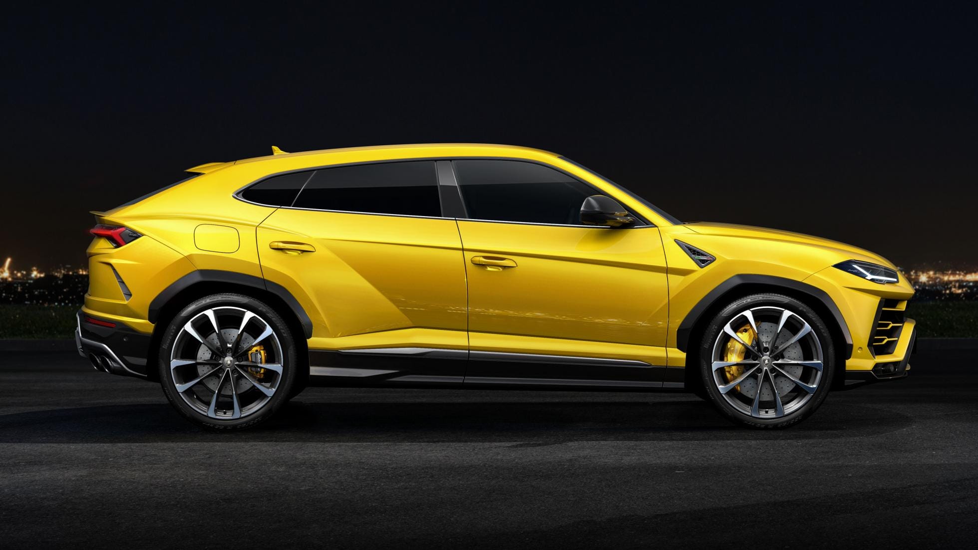 Lamborghini_Urus_2018