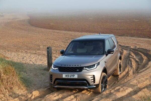 Land Rover Discovery 2021 arena