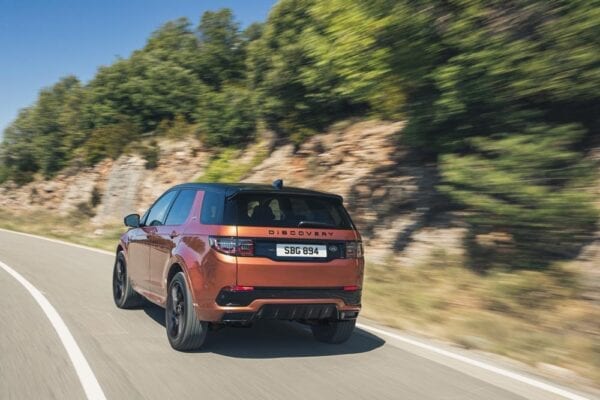 Range Rover Evoque y Land Rover Discovery Sport 2021, puesta al día en tecnología y eficiencia