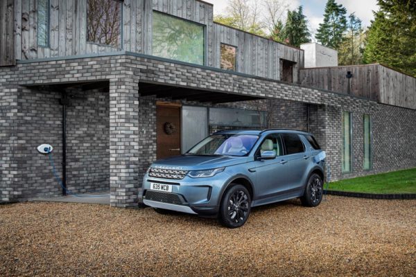 Land Rover Discovery Sport P300e