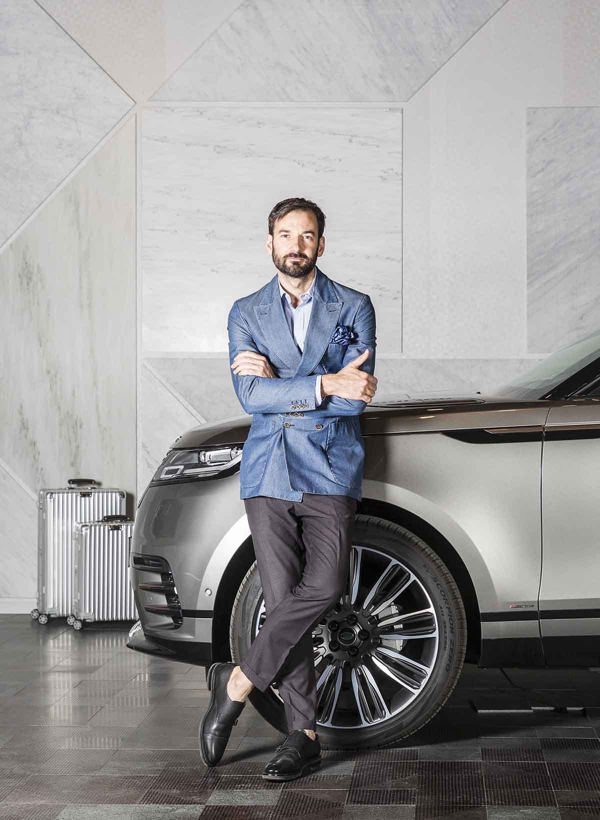 El garaje más bello del mundo para un afortunado propietario de Range Rover Velar