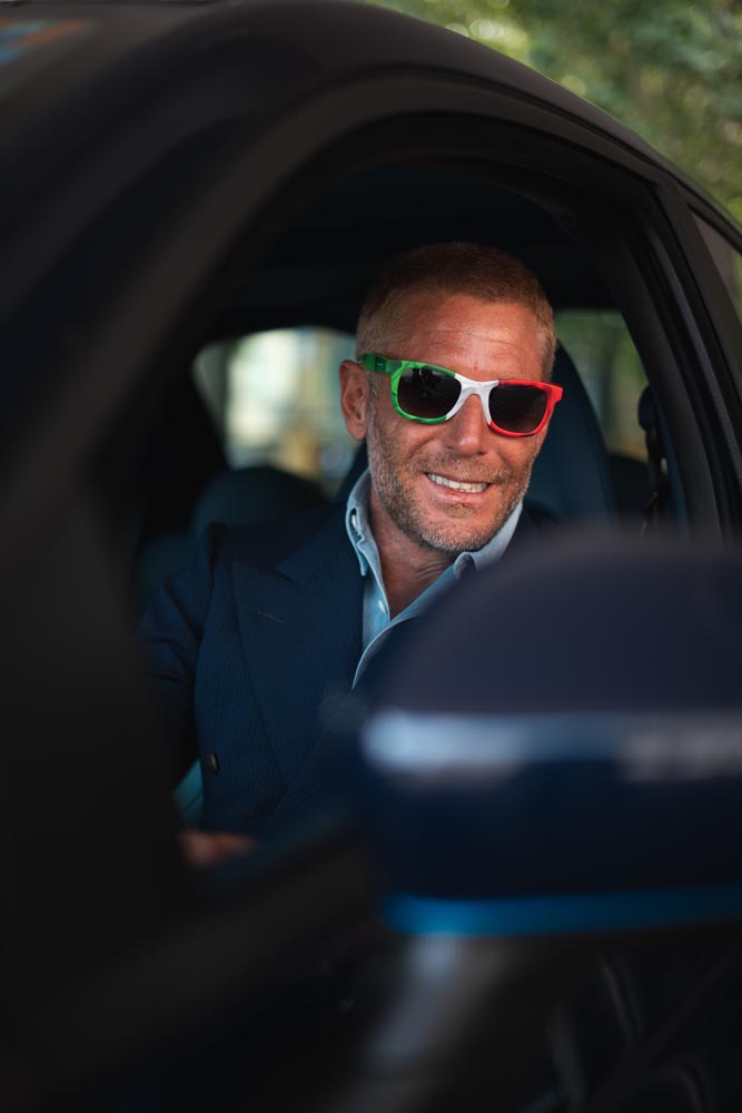 Lapo Elkann dona sus coches para recaudar fondos en la Fundación LAPS