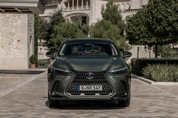 Prueba Lexus NX 2021, refinado para todo