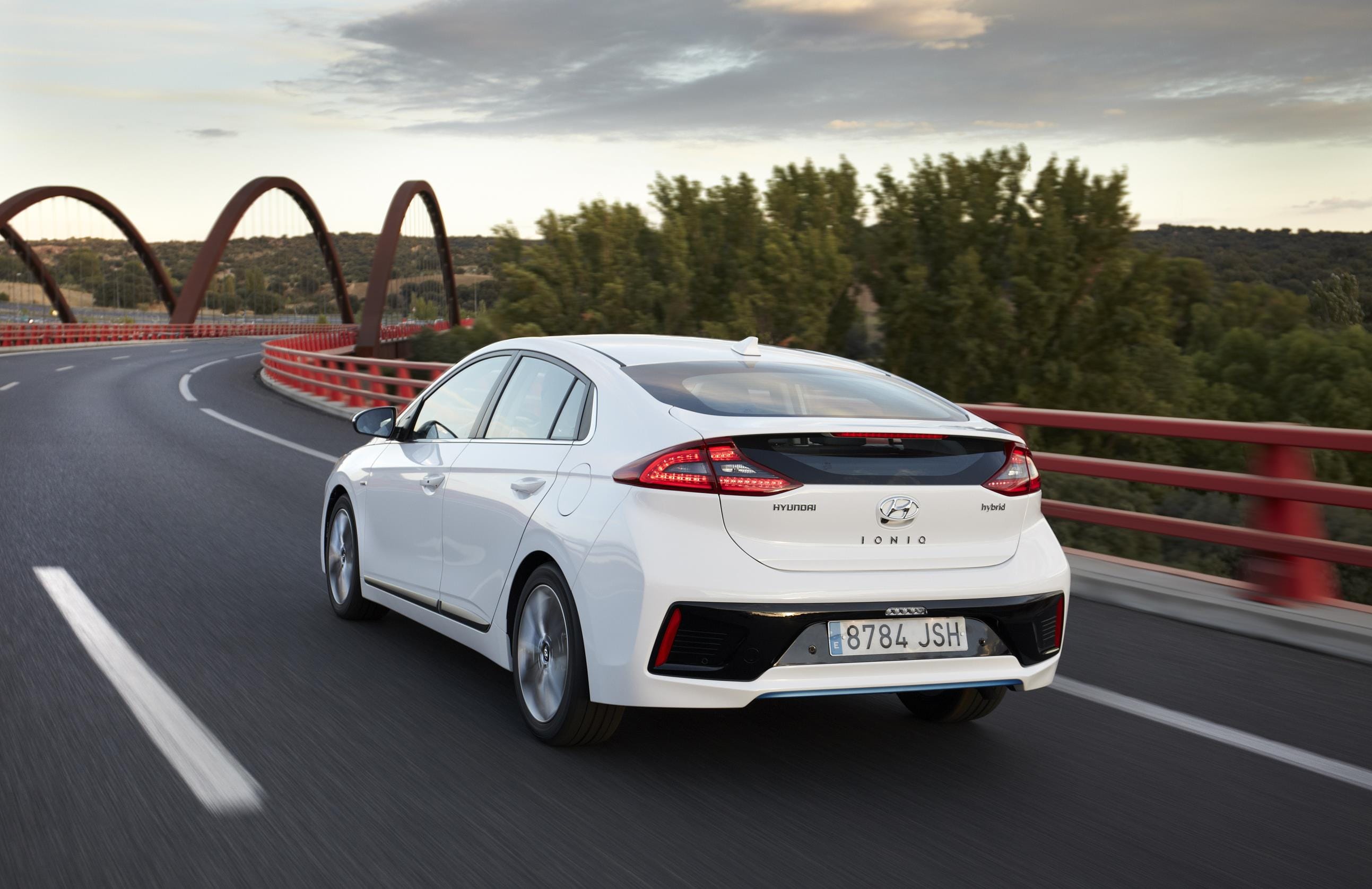 Hyundai Ioniq híbrido: el cruce entre motor térmico y eléctrico engancha