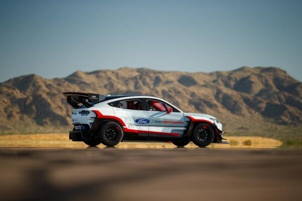 Ford Mustang Mach-E 1400, brutalidad eléctrica para drift y carreras con 1.400 CV