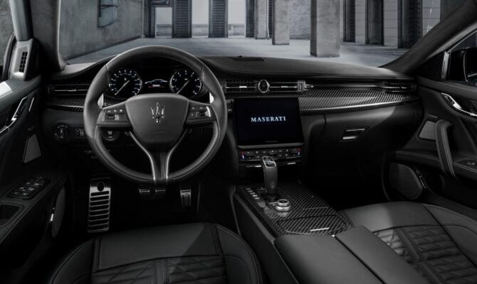 Maserati Quattroporte Trofeo interior