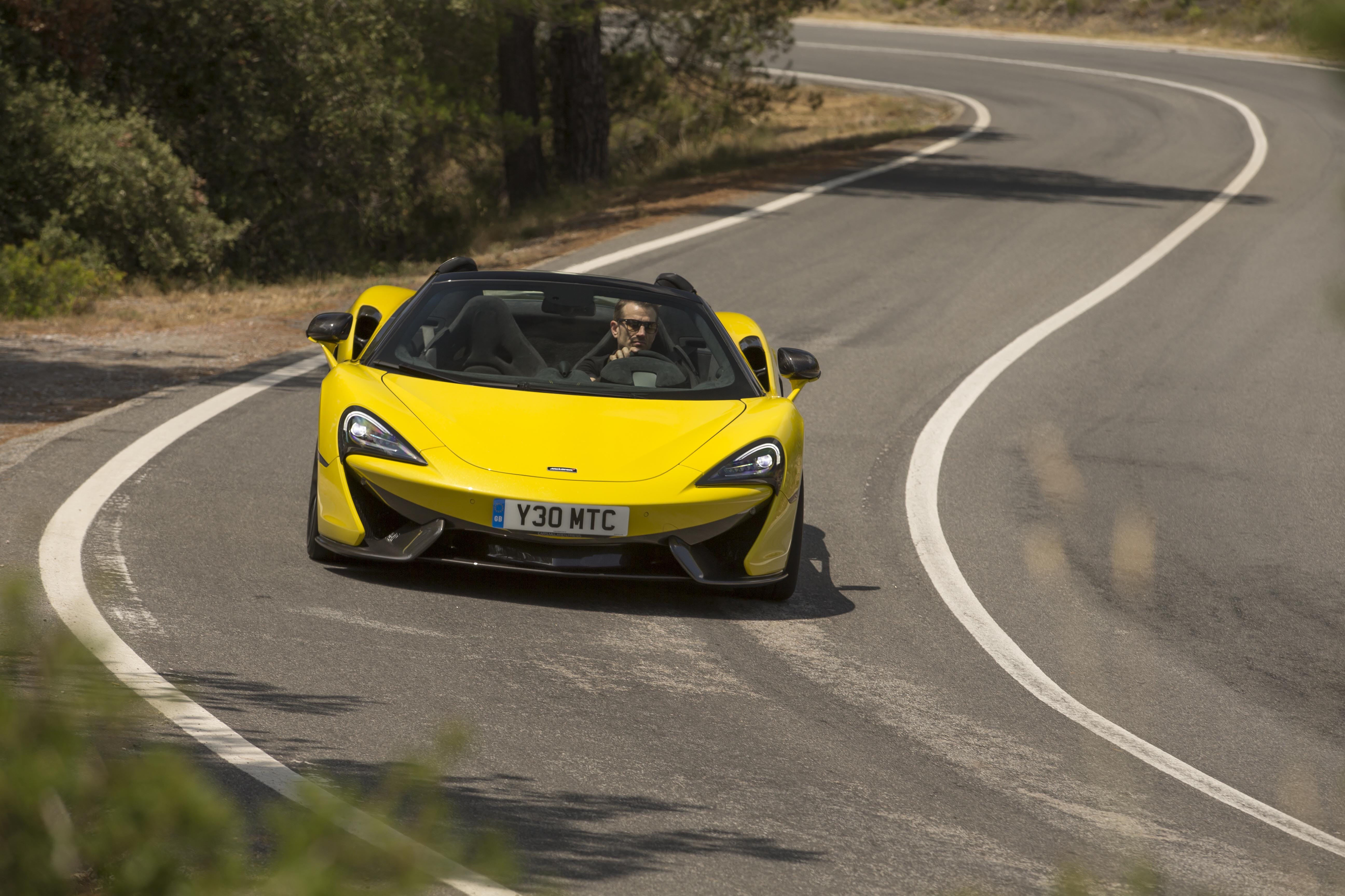 Prueba: al volante del nuevo McLaren 570S Spider