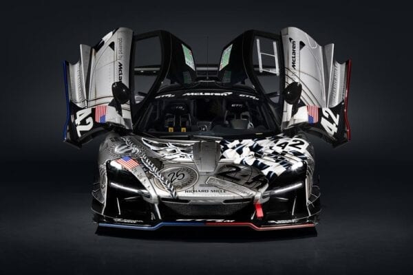 McLaren Senna GTR LM puertas abiertas