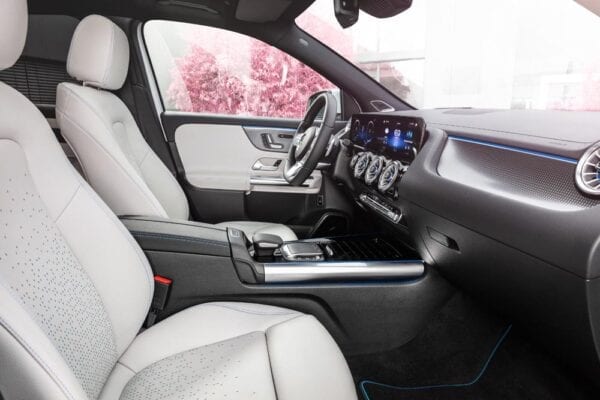 Mercedes EQA vista interior