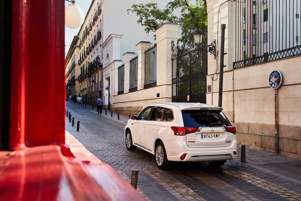 Mitsubishi Outlander PHEV, lo mejor de un eléctrico y un híbrido