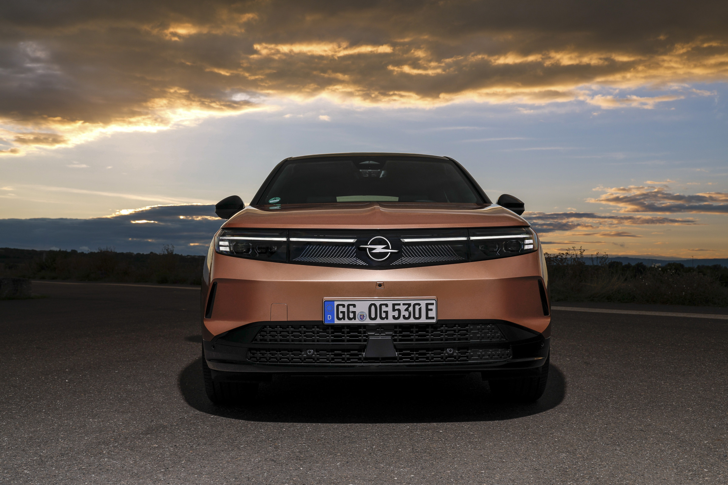 El nuevo Opel Grandland adopta el concepto de diseño Vizor