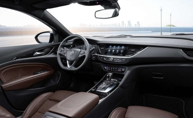 Insignia 2021 interior