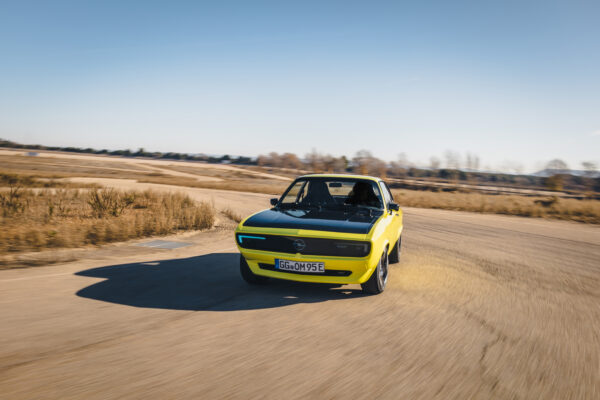 Opel Manta GSe prueba