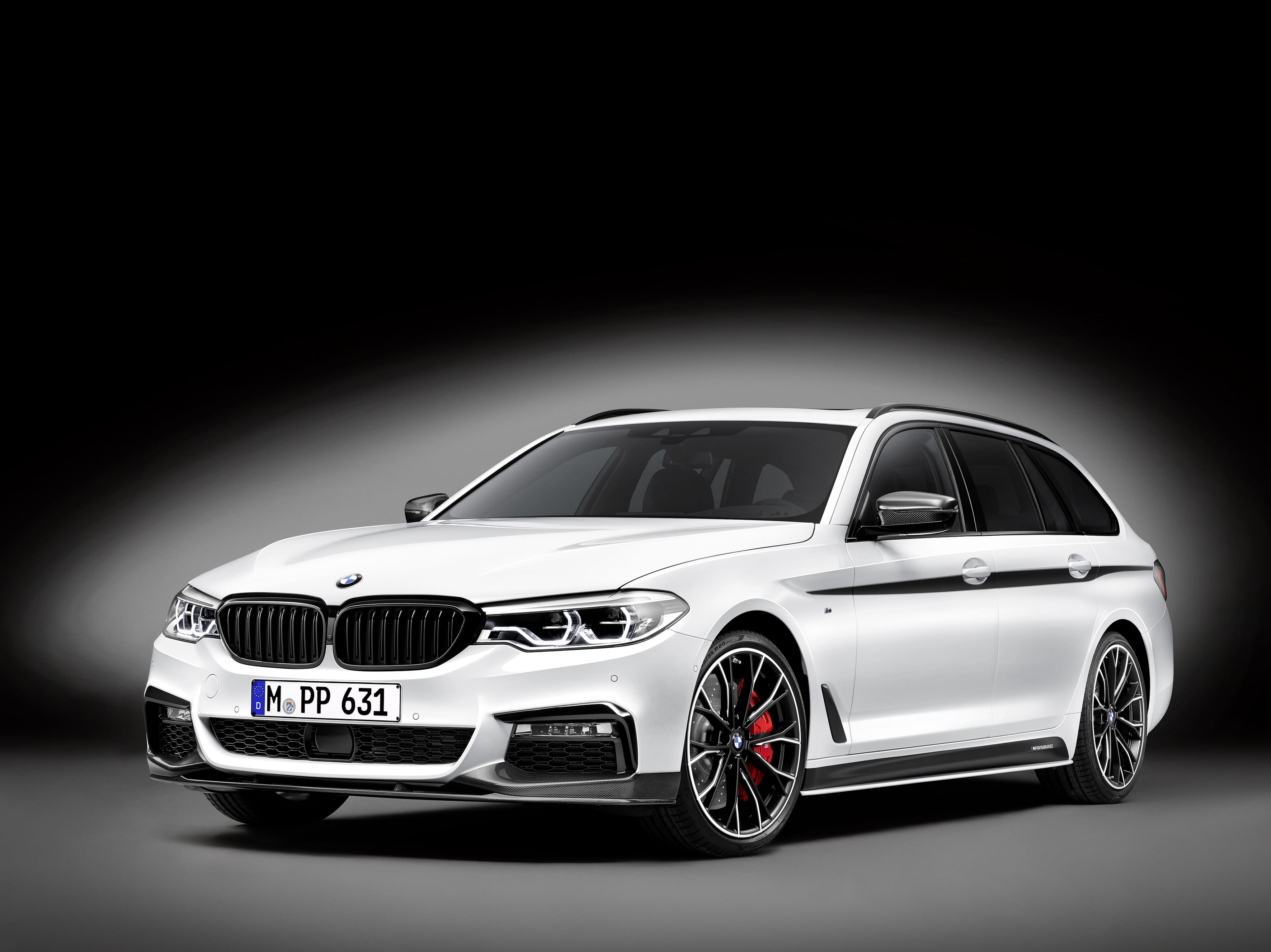 M Performance carga de deportividad el nuevo BMW Serie 5 Touring