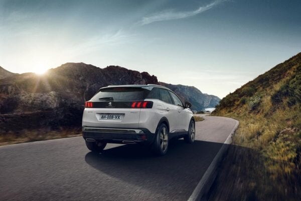 Peugeot 3008 2021 dinámica trasera