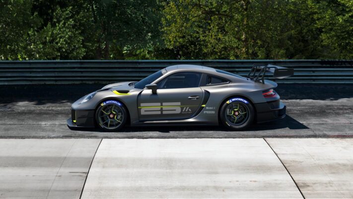 Porsche 911 GT2 RS Clubsport 25