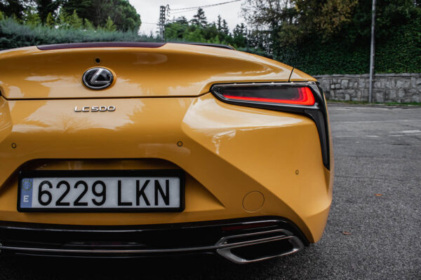 Porsche 911 Targa y Lexus LC 500 Cabrio