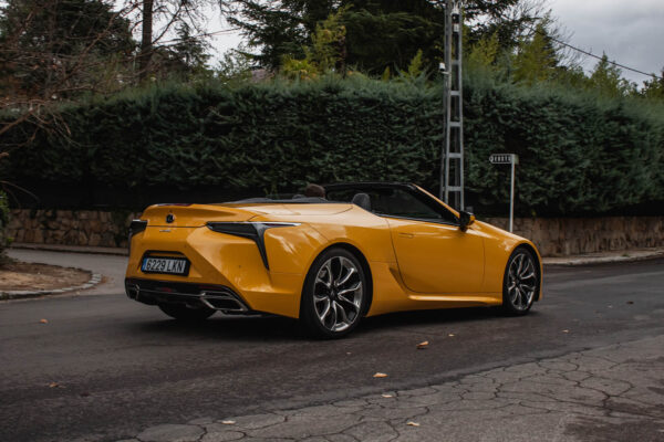 Porsche 911 Targa y Lexus LC 500 Cabrio