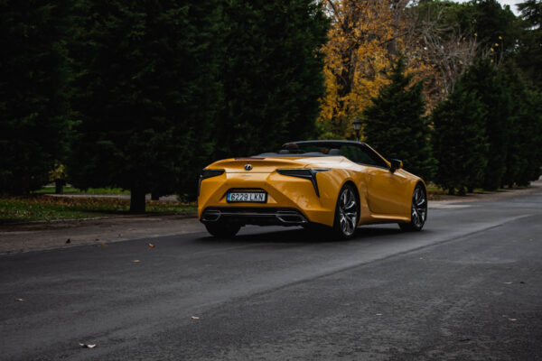 Porsche 911 Targa y Lexus LC 500 Cabrio